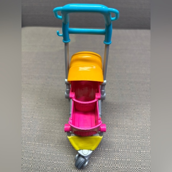 Mattel 2019 Barbie Stroll N Play Pups Expandable Dog Stroller - 7" - Picture 2 of 4